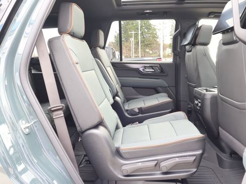 New 2026 GMC Yukon AT4 w/ AT4 Premium Plus Package AWD/4WD image 42