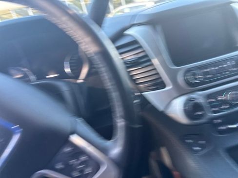 Used 2017 GMC Yukon XL SLT AWD/4WD image 11
