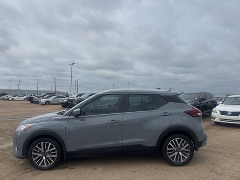 Used 2023 Nissan Kicks SV FWD image 12