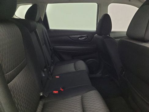 Used 2018 Nissan Rogue SV AWD/4WD image 19