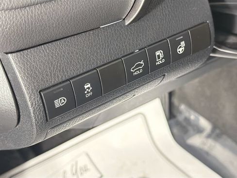 Used 2024 Toyota Camry XLE FWD image 10