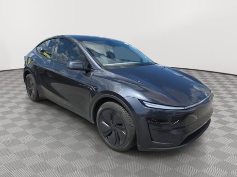 Used 2026 Tesla Model Y Long Range AWD/4WD image 17