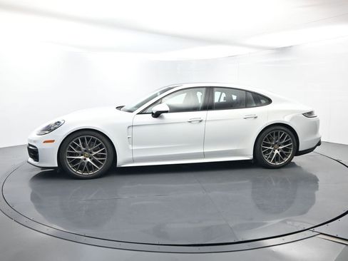 Certified 2023 Porsche Panamera Platinum Edition image 2