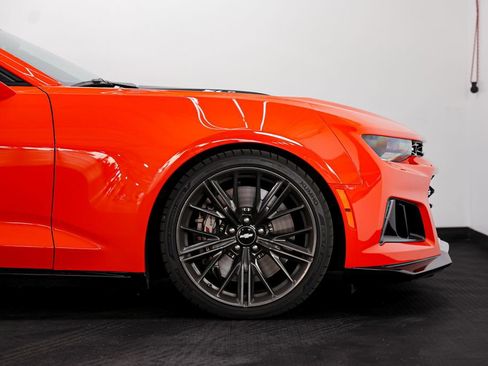 Used 2019 Chevrolet Camaro ZL1 image 20