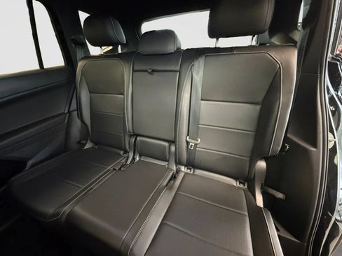 Used 2021 Volkswagen Tiguan SE R-Line AWD/4WD image 15