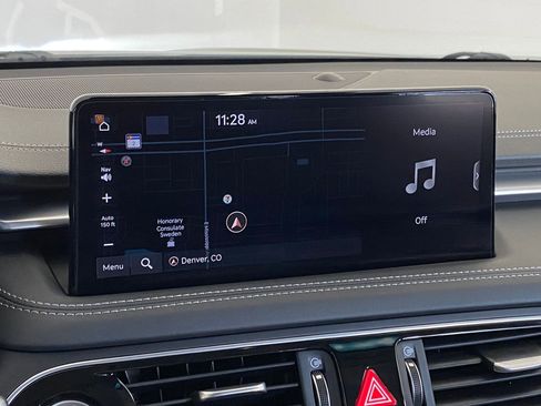 Used 2023 Genesis G70 3.3T image 25