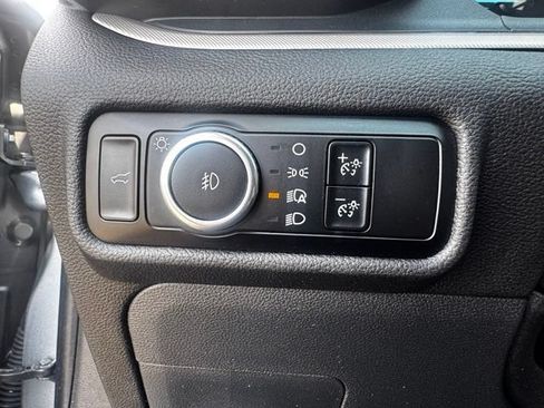Used 2024 Ford Explorer XLT w/ Equipment Group 202A AWD/4WD image 23