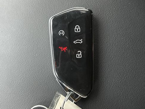 Used 2024 Volkswagen Atlas SE FWD image 31