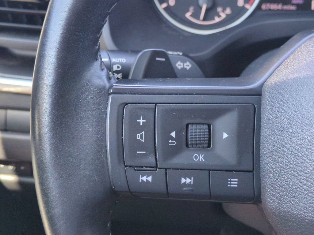 Used 2025 Nissan Rogue SV AWD/4WD image 26