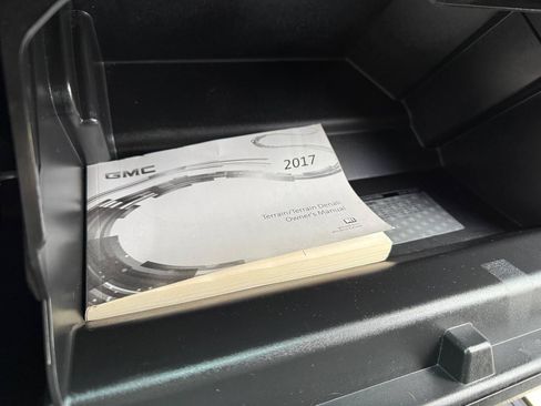 Used 2017 GMC Terrain SLT w/ Open Road Package image 34