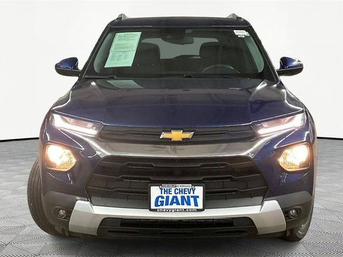 Used 2023 Chevrolet TrailBlazer LT image 2