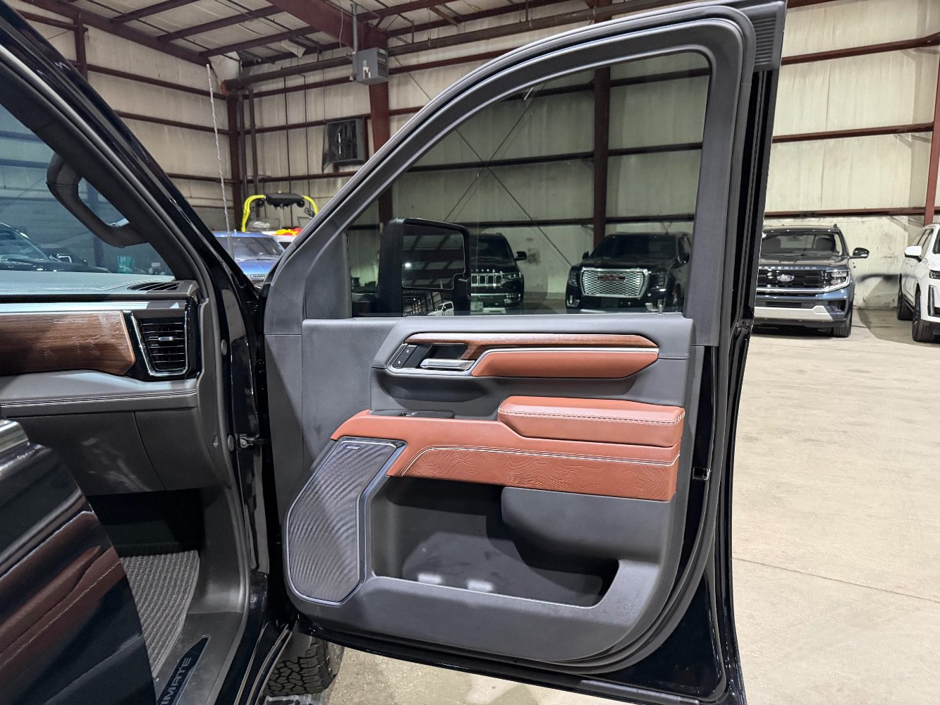 Used 2026 GMC Sierra 2500 Denali Ultimate AWD/4WD image 24