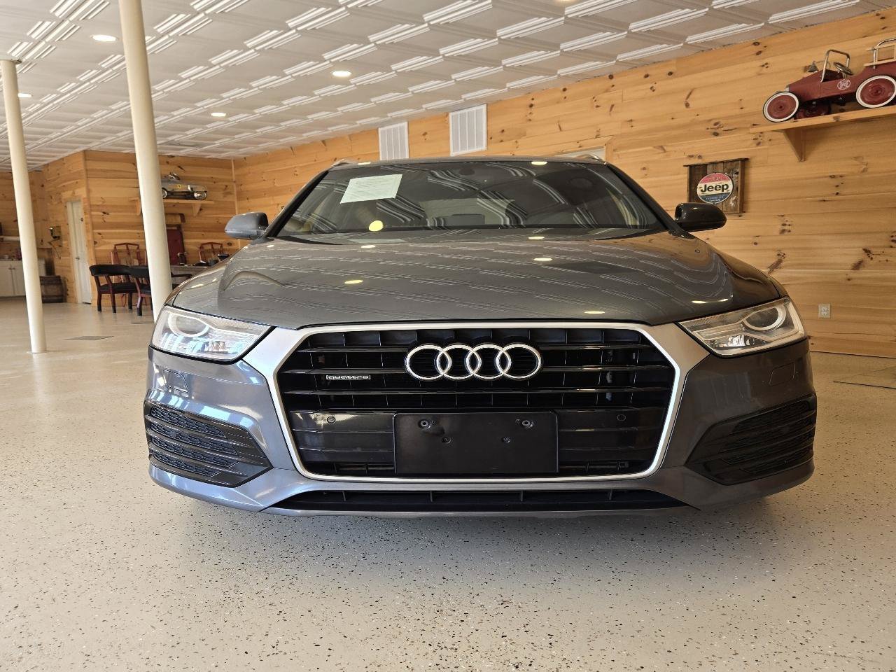 Used 2018 Audi Q3 2.0T Premium w/ Convenience Package AWD/4WD image 5