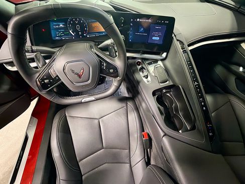 Used 2025 Chevrolet Corvette Z06 RWD image 15