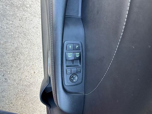 Used 2018 Dodge Challenger R/T Scat Pack w/ Leather Interior Group RWD image 18