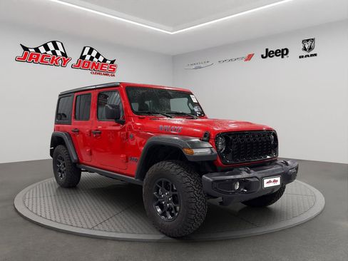 Used 2025 Jeep Wrangler Willys image 12