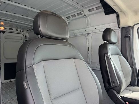 Used 2023 RAM ProMaster 2500 FWD image 15