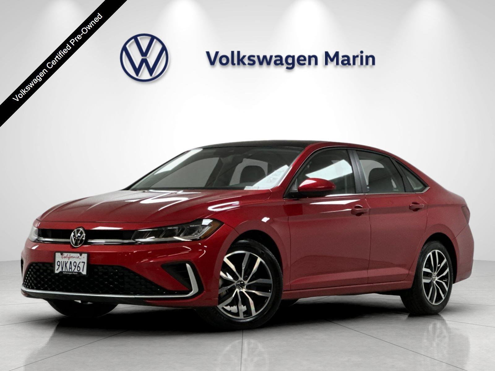 Used 2025 Volkswagen Jetta SE w/ Sunroof Package FWD image 1