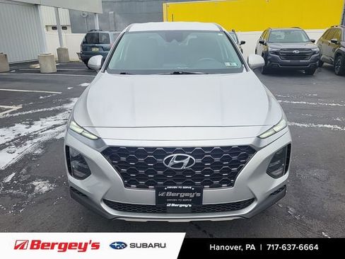 Used 2019 Hyundai Santa Fe SE image 9