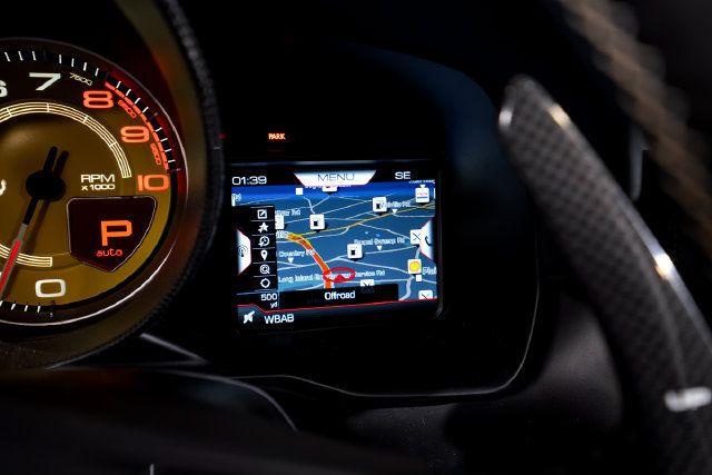 Used 2021 Ferrari F8 Tributo RWD image 36