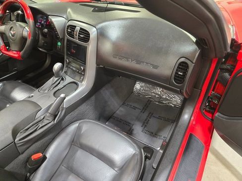 Used 2006 Chevrolet Corvette Base 2D Convertible w/ Preferred Equipment Group image 33