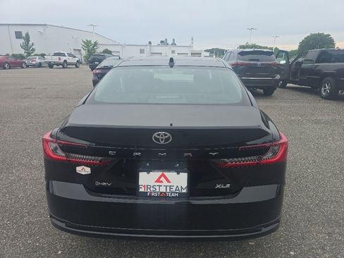 Used 2025 Toyota Camry XLE w/ Premium Plus Package FWD image 6