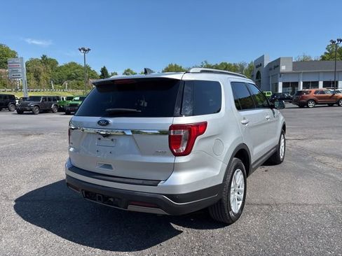 Used 2019 Ford Explorer XLT w/ Class III Trailer Tow Package AWD/4WD image 4