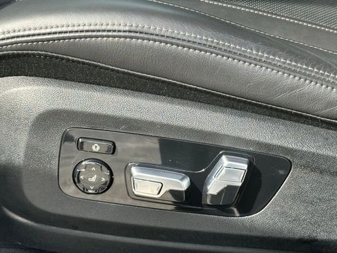 Certified 2025 BMW X6 M60i w/ Climate Comfort Package image 28