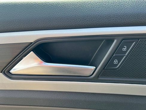 Used 2021 Volkswagen Atlas SE image 8