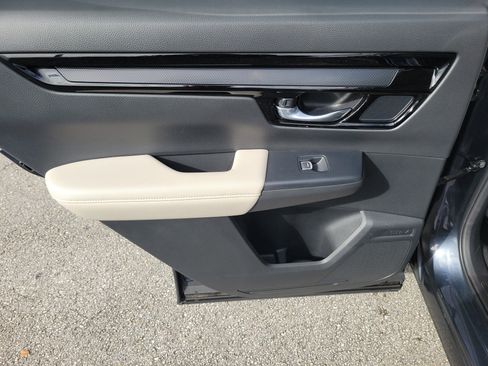 Used 2024 Honda CR-V EX-L image 10