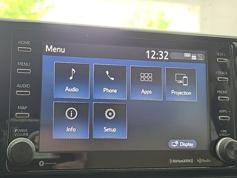 Used 2021 Toyota RAV4 XLE w/ Convenience Package FWD image 21