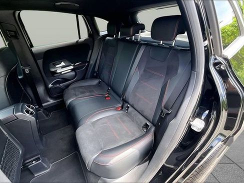 Certified 2023 Mercedes-Benz GLA 250 4MATIC image 25