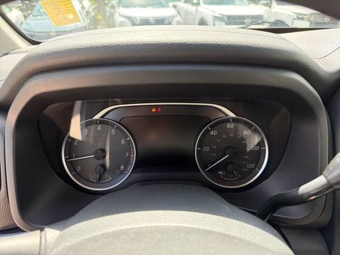 Used 2023 Nissan Titan SV RWD image 22