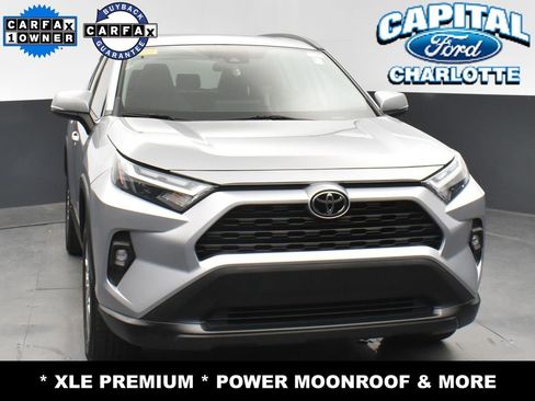 Used 2022 Toyota RAV4 XLE Premium image 2