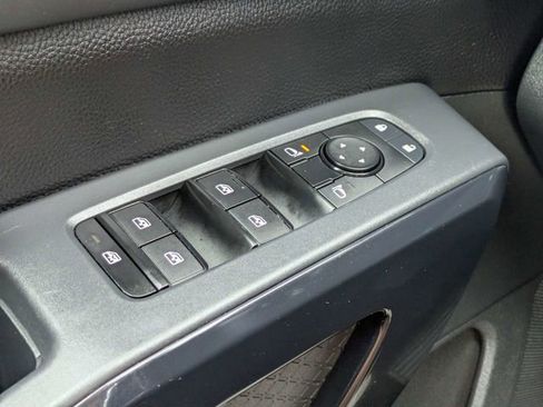 Used 2024 Nissan Pathfinder SV FWD image 22