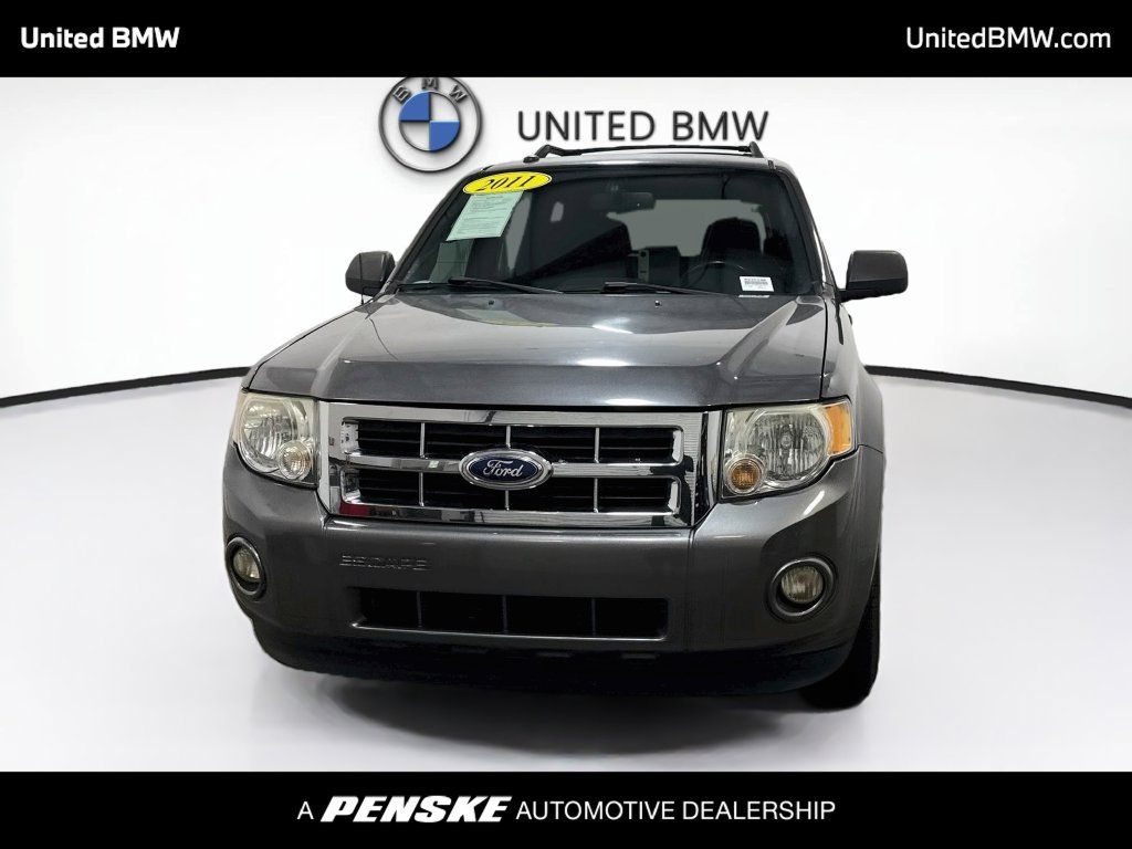 Used 2011 Ford Escape XLT w/ Cargo Pkg FWD image 2