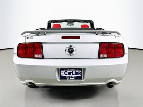 Used 2005 Ford Mustang GT Premium image 7