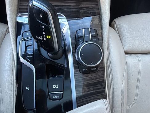 Used 2019 BMW 530i xDrive w/ Convenience Package image 35