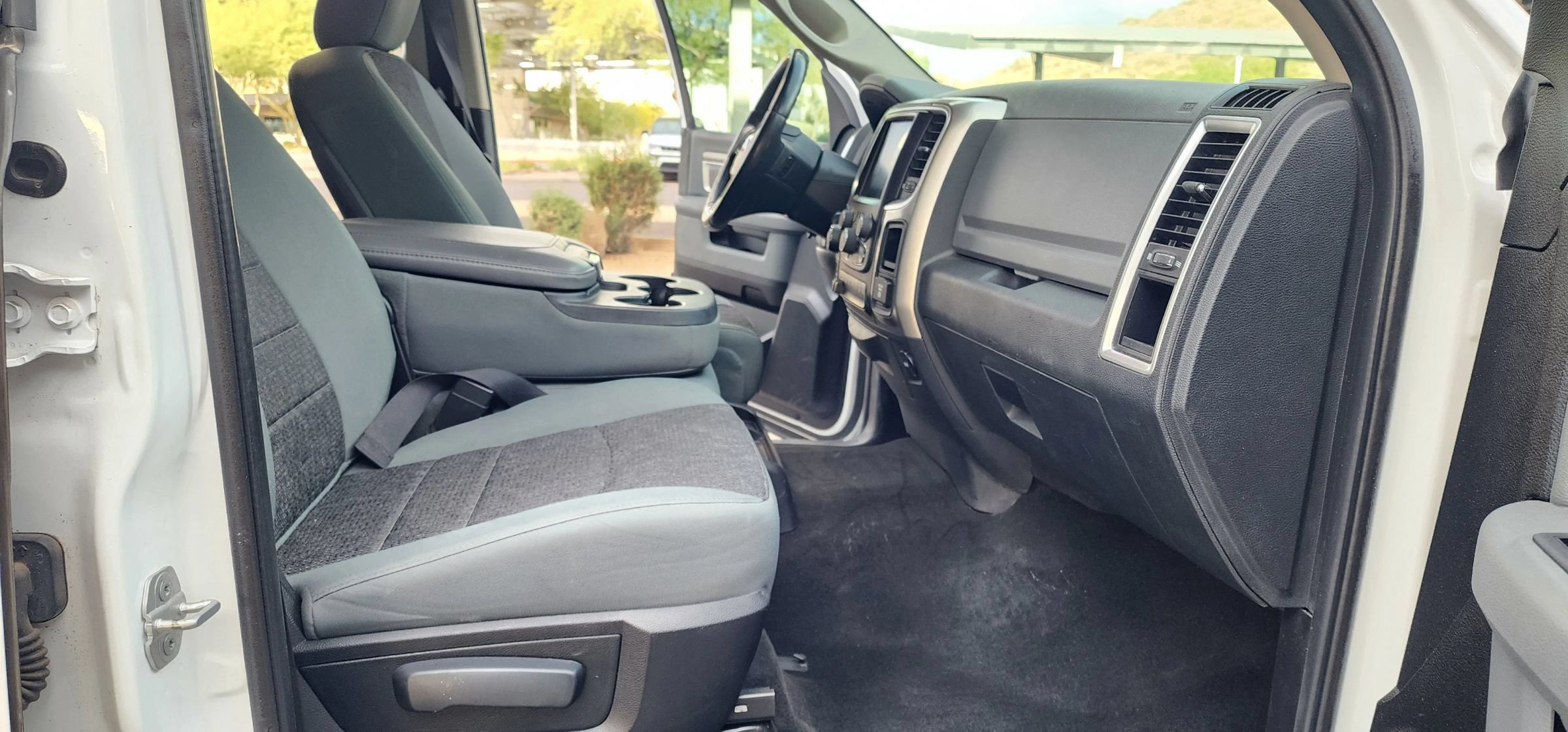 Used 2015 RAM 1500 Lone Star AWD/4WD image 18