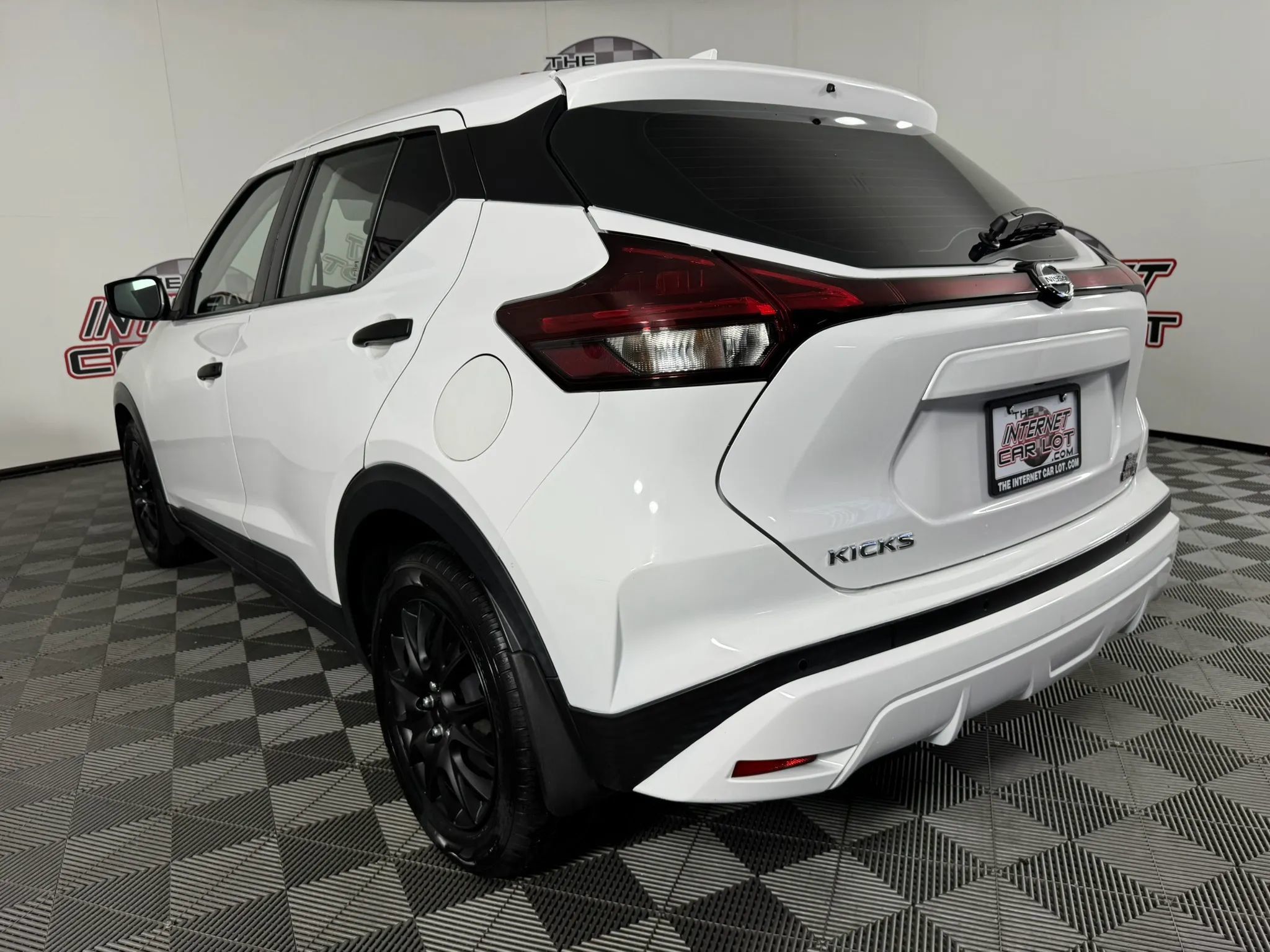 Used 2021 Nissan Kicks S FWD image 26