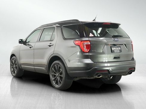 Used 2018 Ford Explorer XLT w/ Equipment Group 202A AWD/4WD image 3