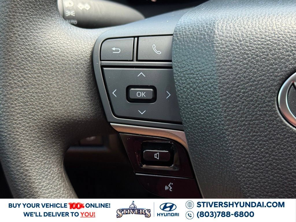 Used 2025 Toyota Camry LE FWD image 27