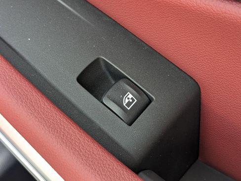 New 2025 BMW 330i xDrive Sedan w/ Premium Package image 36