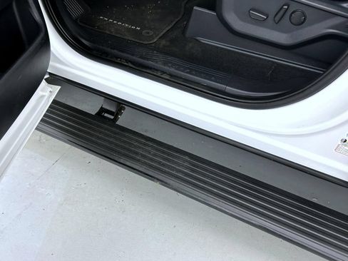 Used 2025 Ford Expedition Platinum AWD/4WD image 9