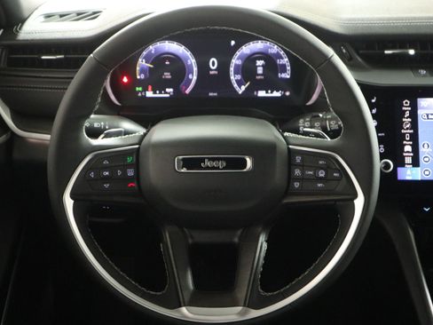 New 2026 Jeep Grand Cherokee Limited AWD/4WD image 16