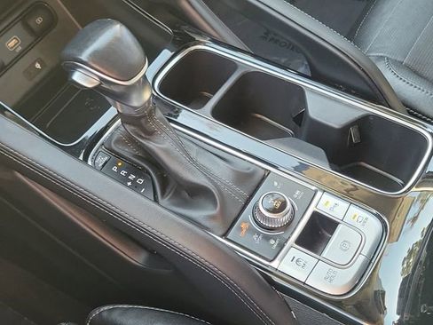 Used 2022 Kia Telluride SX w/ SX Prestige Package AWD/4WD image 14