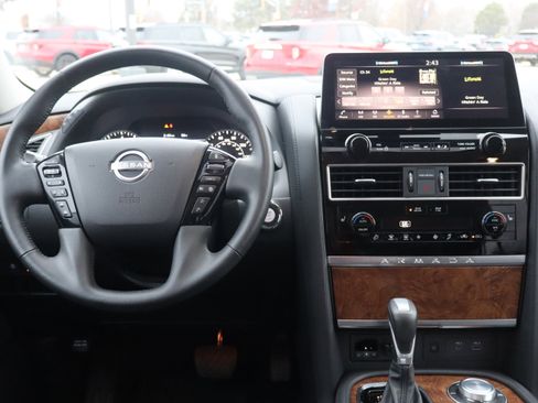 Used 2024 Nissan Armada SL w/ Captain's Chairs Package image 15