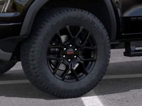 New 2026 GMC Canyon Denali w/ LPO, Denali Black Edition image 9