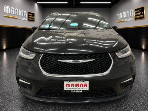 Certified 2022 Chrysler Pacifica Touring-L FWD image 16