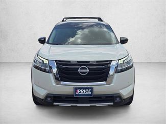 Used 2022 Nissan Pathfinder SL FWD video 2